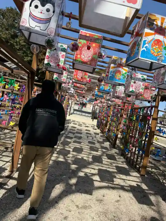 金井神社の{uncategorized: "未分類", other: "その他", undefined: "問題あり", building: "その他建物", grave: "お墓", sacred_gate: "鳥居", guardian: "狛犬", statue: "像", buddha: "仏像", history: "歴史", nature: "自然", garden: "庭園", animal: "動物", pagoda: "塔", temizu: "手水舎", mountain_gate: "山門・神門", sanctuary: "本殿・本堂", subordinate: "末社・摂社", art: "芸術", scenery: "景色", jizo: "地蔵", ema: "絵馬", goshuin: "御朱印", omikuji: "おみくじ", items: "授与品その他", amulet: "お守り", goshuincho: "御朱印帳", eats: "食事", festival: "お祭り", votive_dance: "神楽", shichigosan: "七五三参", wedding: "結婚式", experience: "体験その他", initially: "初詣", around: "周辺", anti_infection: "感染症対策"}