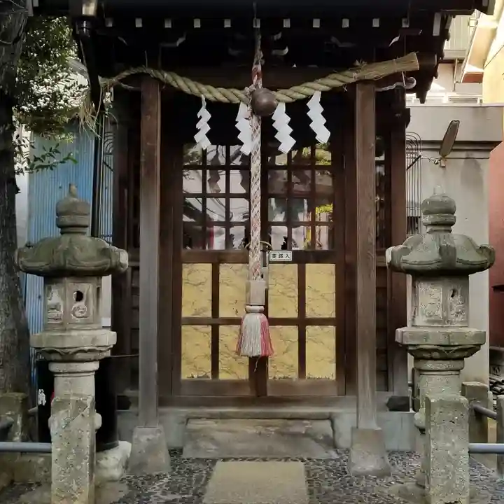 石井神社の本殿・本堂