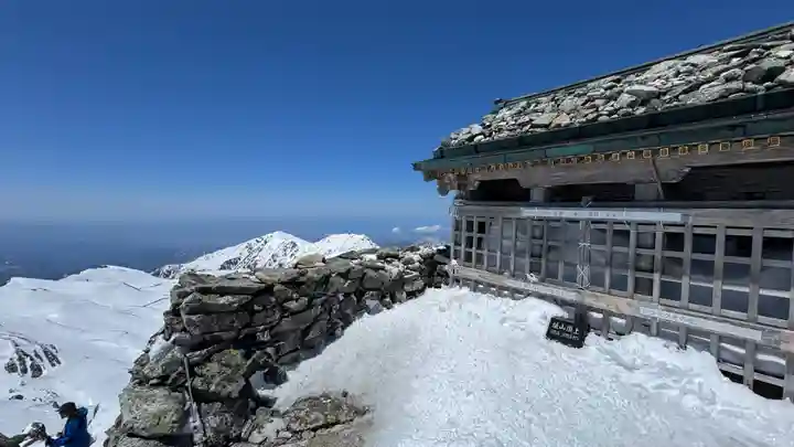 雄山神社峰本社の本殿・本堂