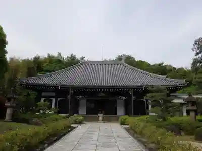 長寿寺の本殿・本堂