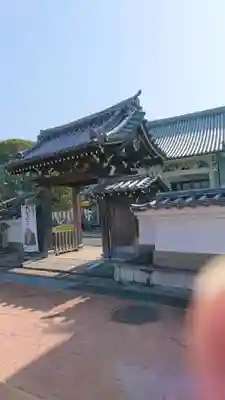 蓮長寺の山門・神門