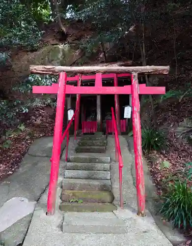 岩殿寺の末社