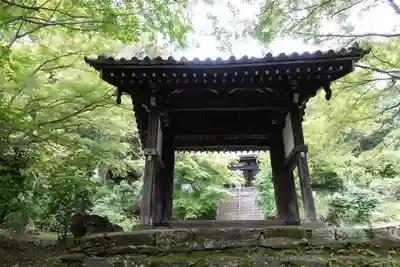 東明寺の山門・神門