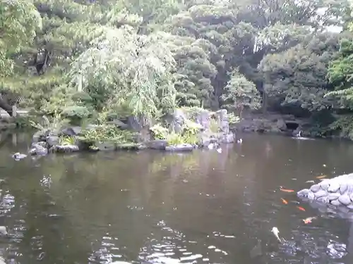 平塚八幡宮の庭園