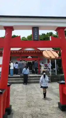 射楯兵主神社の{uncategorized: "未分類", other: "その他", undefined: "問題あり", building: "その他建物", grave: "お墓", sacred_gate: "鳥居", guardian: "狛犬", statue: "像", buddha: "仏像", history: "歴史", nature: "自然", garden: "庭園", animal: "動物", pagoda: "塔", temizu: "手水舎", mountain_gate: "山門・神門", sanctuary: "本殿・本堂", subordinate: "末社・摂社", art: "芸術", scenery: "景色", jizo: "地蔵", ema: "絵馬", goshuin: "御朱印", omikuji: "おみくじ", items: "授与品その他", amulet: "お守り", goshuincho: "御朱印帳", eats: "食事", festival: "お祭り", votive_dance: "神楽", shichigosan: "七五三参", wedding: "結婚式", experience: "体験その他", initially: "初詣", around: "周辺", anti_infection: "感染症対策"}