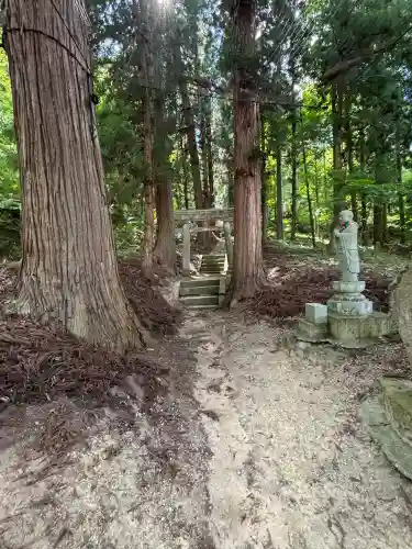 犬の宮猫の宮(山形県)