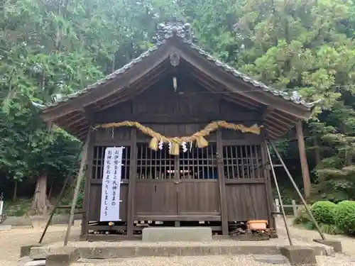 八柱社の本殿・本堂