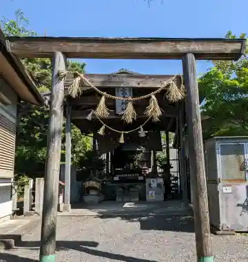 富吉神社(銭洗尾張弁財天)の{uncategorized: "未分類", other: "その他", undefined: "問題あり", building: "その他建物", grave: "お墓", sacred_gate: "鳥居", guardian: "狛犬", statue: "像", buddha: "仏像", history: "歴史", nature: "自然", garden: "庭園", animal: "動物", pagoda: "塔", temizu: "手水舎", mountain_gate: "山門・神門", sanctuary: "本殿・本堂", subordinate: "末社・摂社", art: "芸術", scenery: "景色", jizo: "地蔵", ema: "絵馬", goshuin: "御朱印", omikuji: "おみくじ", items: "授与品その他", amulet: "お守り", goshuincho: "御朱印帳", eats: "食事", festival: "お祭り", votive_dance: "神楽", shichigosan: "七五三参", wedding: "結婚式", experience: "体験その他", initially: "初詣", around: "周辺", anti_infection: "感染症対策"}