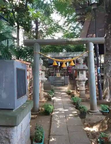 高円寺氷川神社の末社