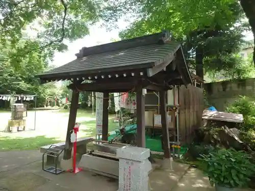 新倉氷川八幡神社の手水