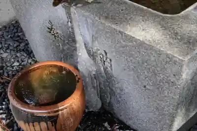 高司神社〜むすびの神の鎮まる社〜の手水舎