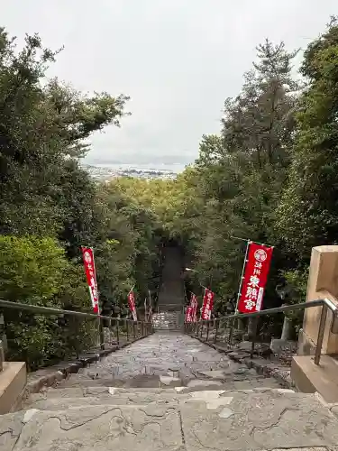 紀州東照宮の{uncategorized: "未分類", other: "その他", undefined: "問題あり", building: "その他建物", grave: "お墓", sacred_gate: "鳥居", guardian: "狛犬", statue: "像", buddha: "仏像", history: "歴史", nature: "自然", garden: "庭園", animal: "動物", pagoda: "塔", temizu: "手水舎", mountain_gate: "山門・神門", sanctuary: "本殿・本堂", subordinate: "末社・摂社", art: "芸術", scenery: "景色", jizo: "地蔵", ema: "絵馬", goshuin: "御朱印", omikuji: "おみくじ", items: "授与品その他", amulet: "お守り", goshuincho: "御朱印帳", eats: "食事", festival: "お祭り", votive_dance: "神楽", shichigosan: "七五三参", wedding: "結婚式", experience: "体験その他", initially: "初詣", around: "周辺", anti_infection: "感染症対策"}