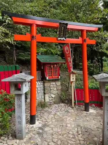 賣布神社の末社