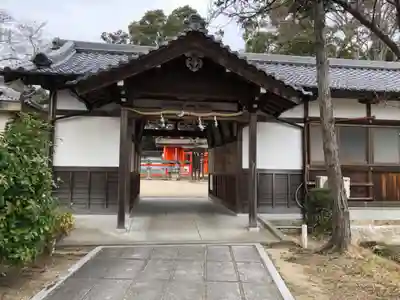 岡田鴨神社の山門・神門