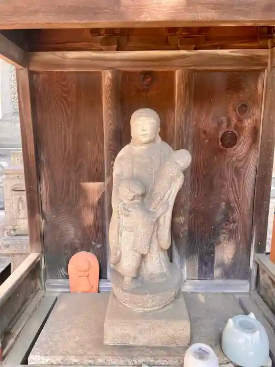 還国寺の{uncategorized: "未分類", other: "その他", undefined: "問題あり", building: "その他建物", grave: "お墓", sacred_gate: "鳥居", guardian: "狛犬", statue: "像", buddha: "仏像", history: "歴史", nature: "自然", garden: "庭園", animal: "動物", pagoda: "塔", temizu: "手水舎", mountain_gate: "山門・神門", sanctuary: "本殿・本堂", subordinate: "末社・摂社", art: "芸術", scenery: "景色", jizo: "地蔵", ema: "絵馬", goshuin: "御朱印", omikuji: "おみくじ", items: "授与品その他", amulet: "お守り", goshuincho: "御朱印帳", eats: "食事", festival: "お祭り", votive_dance: "神楽", shichigosan: "七五三参", wedding: "結婚式", experience: "体験その他", initially: "初詣", around: "周辺", anti_infection: "感染症対策"}