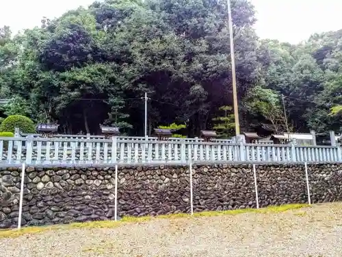 諏訪社（相原郷諏訪社）の末社・摂社