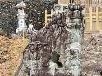 籰繰神社の狛犬