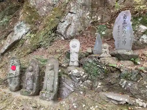 茶湯寺の仏像