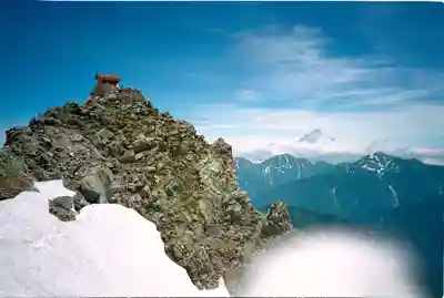 雄山神社峰本社の本殿・本堂