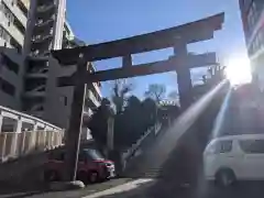 白金氷川神社の鳥居