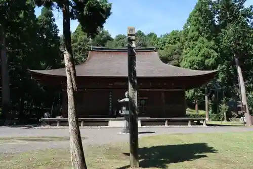 中山寺の本殿・本堂