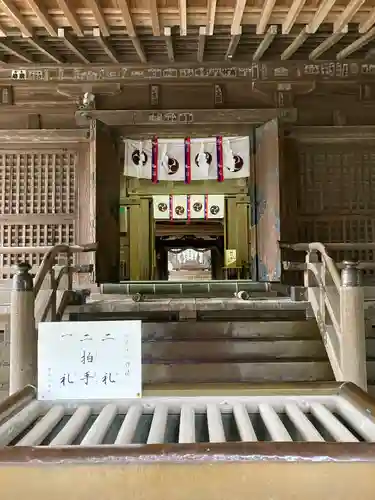 唐澤山神社の本殿