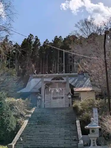 山上大神宮の{uncategorized: "未分類", other: "その他", undefined: "問題あり", building: "その他建物", grave: "お墓", sacred_gate: "鳥居", guardian: "狛犬", statue: "像", buddha: "仏像", history: "歴史", nature: "自然", garden: "庭園", animal: "動物", pagoda: "塔", temizu: "手水舎", mountain_gate: "山門・神門", sanctuary: "本殿・本堂", subordinate: "末社・摂社", art: "芸術", scenery: "景色", jizo: "地蔵", ema: "絵馬", goshuin: "御朱印", omikuji: "おみくじ", items: "授与品その他", amulet: "お守り", goshuincho: "御朱印帳", eats: "食事", festival: "お祭り", votive_dance: "神楽", shichigosan: "七五三参", wedding: "結婚式", experience: "体験その他", initially: "初詣", around: "周辺", anti_infection: "感染症対策"}