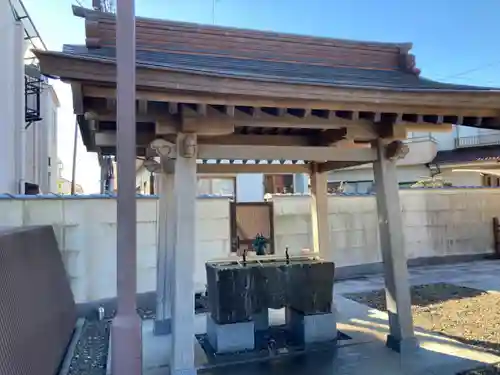 成田山　薬師堂（旧本堂）の手水舎