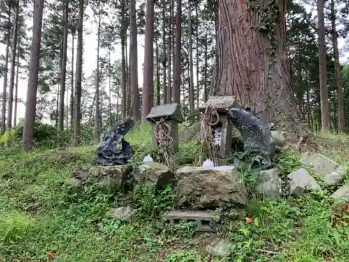 横山神社の末社