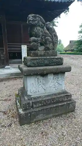 神明社の狛犬