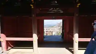 武蔵御嶽神社の山門・神門