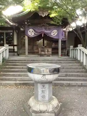 泉増院の末社・摂社