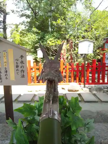 新田神社の手水舎