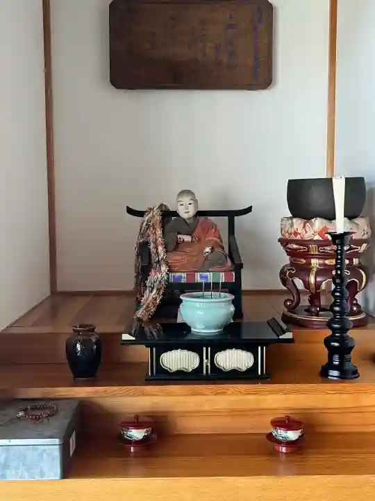 小松寺の{uncategorized: "未分類", other: "その他", undefined: "問題あり", building: "その他建物", grave: "お墓", sacred_gate: "鳥居", guardian: "狛犬", statue: "像", buddha: "仏像", history: "歴史", nature: "自然", garden: "庭園", animal: "動物", pagoda: "塔", temizu: "手水舎", mountain_gate: "山門・神門", sanctuary: "本殿・本堂", subordinate: "末社・摂社", art: "芸術", scenery: "景色", jizo: "地蔵", ema: "絵馬", goshuin: "御朱印", omikuji: "おみくじ", items: "授与品その他", amulet: "お守り", goshuincho: "御朱印帳", eats: "食事", festival: "お祭り", votive_dance: "神楽", shichigosan: "七五三参", wedding: "結婚式", experience: "体験その他", initially: "初詣", around: "周辺", anti_infection: "感染症対策"}