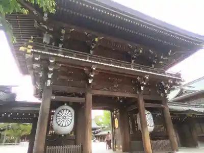寒川神社の山門・神門