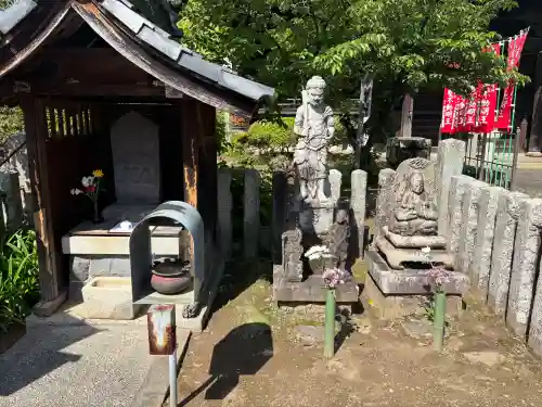 長久寺の{uncategorized: "未分類", other: "その他", undefined: "問題あり", building: "その他建物", grave: "お墓", sacred_gate: "鳥居", guardian: "狛犬", statue: "像", buddha: "仏像", history: "歴史", nature: "自然", garden: "庭園", animal: "動物", pagoda: "塔", temizu: "手水舎", mountain_gate: "山門・神門", sanctuary: "本殿・本堂", subordinate: "末社・摂社", art: "芸術", scenery: "景色", jizo: "地蔵", ema: "絵馬", goshuin: "御朱印", omikuji: "おみくじ", items: "授与品その他", amulet: "お守り", goshuincho: "御朱印帳", eats: "食事", festival: "お祭り", votive_dance: "神楽", shichigosan: "七五三参", wedding: "結婚式", experience: "体験その他", initially: "初詣", around: "周辺", anti_infection: "感染症対策"}