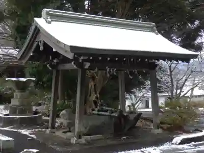 倉吉八幡宮の手水舎
