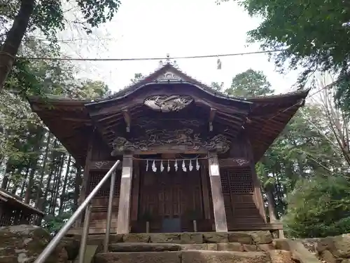 鎌形八幡神社の本殿