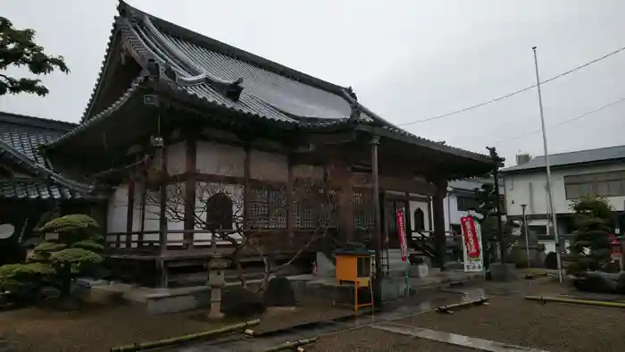 聖徳寺の本殿