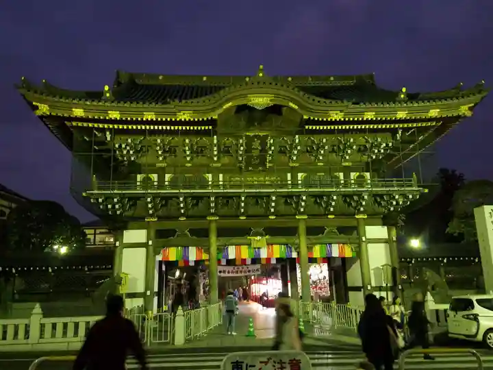 成田山新勝寺の山門・神門