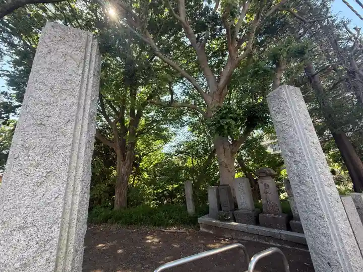 倶利伽羅不動尊の{uncategorized: "未分類", other: "その他", undefined: "問題あり", building: "その他建物", grave: "お墓", sacred_gate: "鳥居", guardian: "狛犬", statue: "像", buddha: "仏像", history: "歴史", nature: "自然", garden: "庭園", animal: "動物", pagoda: "塔", temizu: "手水舎", mountain_gate: "山門・神門", sanctuary: "本殿・本堂", subordinate: "末社・摂社", art: "芸術", scenery: "景色", jizo: "地蔵", ema: "絵馬", goshuin: "御朱印", omikuji: "おみくじ", items: "授与品その他", amulet: "お守り", goshuincho: "御朱印帳", eats: "食事", festival: "お祭り", votive_dance: "神楽", shichigosan: "七五三参", wedding: "結婚式", experience: "体験その他", initially: "初詣", around: "周辺", anti_infection: "感染症対策"}
