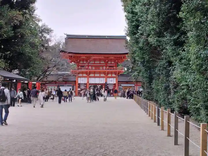 賀茂御祖神社(下鴨神社)の{uncategorized: "未分類", other: "その他", undefined: "問題あり", building: "その他建物", grave: "お墓", sacred_gate: "鳥居", guardian: "狛犬", statue: "像", buddha: "仏像", history: "歴史", nature: "自然", garden: "庭園", animal: "動物", pagoda: "塔", temizu: "手水舎", mountain_gate: "山門・神門", sanctuary: "本殿・本堂", subordinate: "末社・摂社", art: "芸術", scenery: "景色", jizo: "地蔵", ema: "絵馬", goshuin: "御朱印", omikuji: "おみくじ", items: "授与品その他", amulet: "お守り", goshuincho: "御朱印帳", eats: "食事", festival: "お祭り", votive_dance: "神楽", shichigosan: "七五三参", wedding: "結婚式", experience: "体験その他", initially: "初詣", around: "周辺", anti_infection: "感染症対策"}