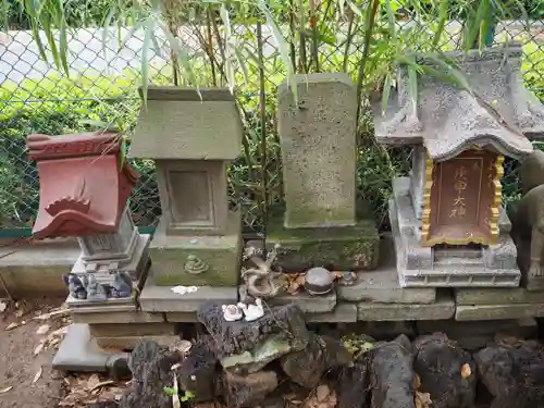 江北氷川神社の末社・摂社