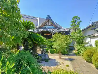 広心院の本殿・本堂