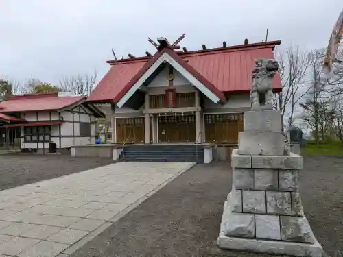 釧路一之宮 厳島神社の{uncategorized: "未分類", other: "その他", undefined: "問題あり", building: "その他建物", grave: "お墓", sacred_gate: "鳥居", guardian: "狛犬", statue: "像", buddha: "仏像", history: "歴史", nature: "自然", garden: "庭園", animal: "動物", pagoda: "塔", temizu: "手水舎", mountain_gate: "山門・神門", sanctuary: "本殿・本堂", subordinate: "末社・摂社", art: "芸術", scenery: "景色", jizo: "地蔵", ema: "絵馬", goshuin: "御朱印", omikuji: "おみくじ", items: "授与品その他", amulet: "お守り", goshuincho: "御朱印帳", eats: "食事", festival: "お祭り", votive_dance: "神楽", shichigosan: "七五三参", wedding: "結婚式", experience: "体験その他", initially: "初詣", around: "周辺", anti_infection: "感染症対策"}