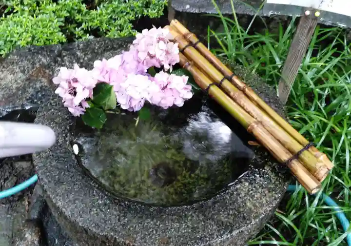 子安神社の手水舎