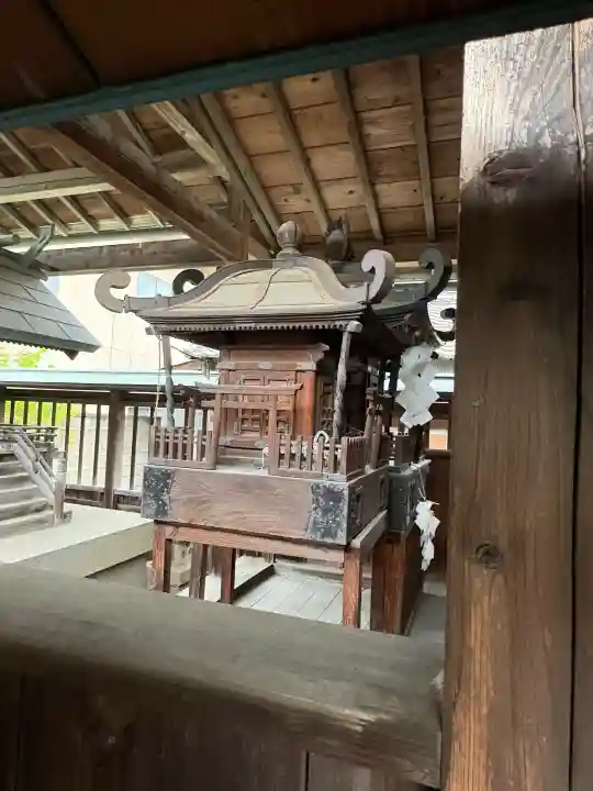 神明宮(天明町)の{uncategorized: "未分類", other: "その他", undefined: "問題あり", building: "その他建物", grave: "お墓", sacred_gate: "鳥居", guardian: "狛犬", statue: "像", buddha: "仏像", history: "歴史", nature: "自然", garden: "庭園", animal: "動物", pagoda: "塔", temizu: "手水舎", mountain_gate: "山門・神門", sanctuary: "本殿・本堂", subordinate: "末社・摂社", art: "芸術", scenery: "景色", jizo: "地蔵", ema: "絵馬", goshuin: "御朱印", omikuji: "おみくじ", items: "授与品その他", amulet: "お守り", goshuincho: "御朱印帳", eats: "食事", festival: "お祭り", votive_dance: "神楽", shichigosan: "七五三参", wedding: "結婚式", experience: "体験その他", initially: "初詣", around: "周辺", anti_infection: "感染症対策"}