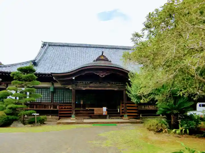 鏡忍寺の本殿・本堂