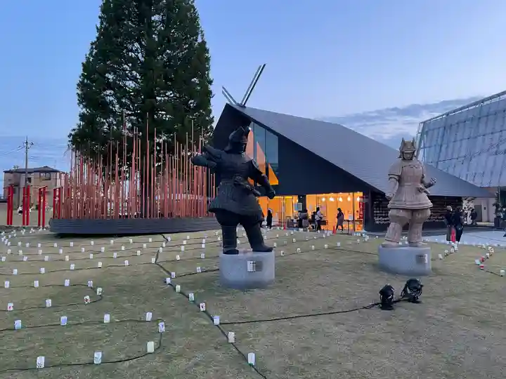 武蔵野坐令和神社の像