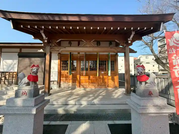 久助稲荷神社の{uncategorized: "未分類", other: "その他", undefined: "問題あり", building: "その他建物", grave: "お墓", sacred_gate: "鳥居", guardian: "狛犬", statue: "像", buddha: "仏像", history: "歴史", nature: "自然", garden: "庭園", animal: "動物", pagoda: "塔", temizu: "手水舎", mountain_gate: "山門・神門", sanctuary: "本殿・本堂", subordinate: "末社・摂社", art: "芸術", scenery: "景色", jizo: "地蔵", ema: "絵馬", goshuin: "御朱印", omikuji: "おみくじ", items: "授与品その他", amulet: "お守り", goshuincho: "御朱印帳", eats: "食事", festival: "お祭り", votive_dance: "神楽", shichigosan: "七五三参", wedding: "結婚式", experience: "体験その他", initially: "初詣", around: "周辺", anti_infection: "感染症対策"}